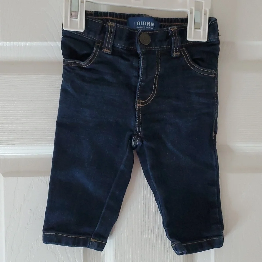 🇺🇸Super Cute Old Navy Jeans Size 3-6 Months